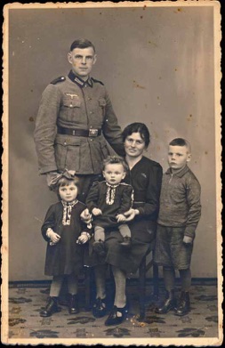 Original WW2 German Army Soldier Photo with 3 Children