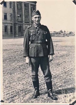 Original WW2 German Army Soldier Photo